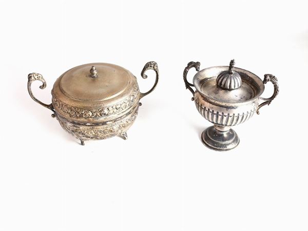 A Couple of Silver Sugar Bowls  - Auction House sale: Art and Design  in "Horto Antico" villa - II - II - Maison Bibelot - Casa d'Aste Firenze - Milano