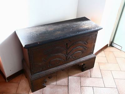Piccola Cassapanca Rustica in Legno Tenero