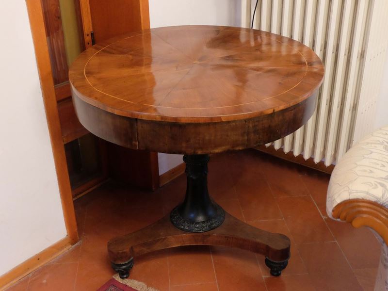 Tavolino da Appoggio Impiallacciato in Noce e Ciliegio