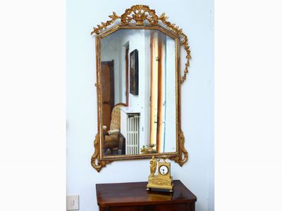 Coppia di Specchiere in Legno Intagliato e Dorato