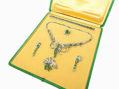 Parure in Oro Bianco, Diamanti e Smeraldi