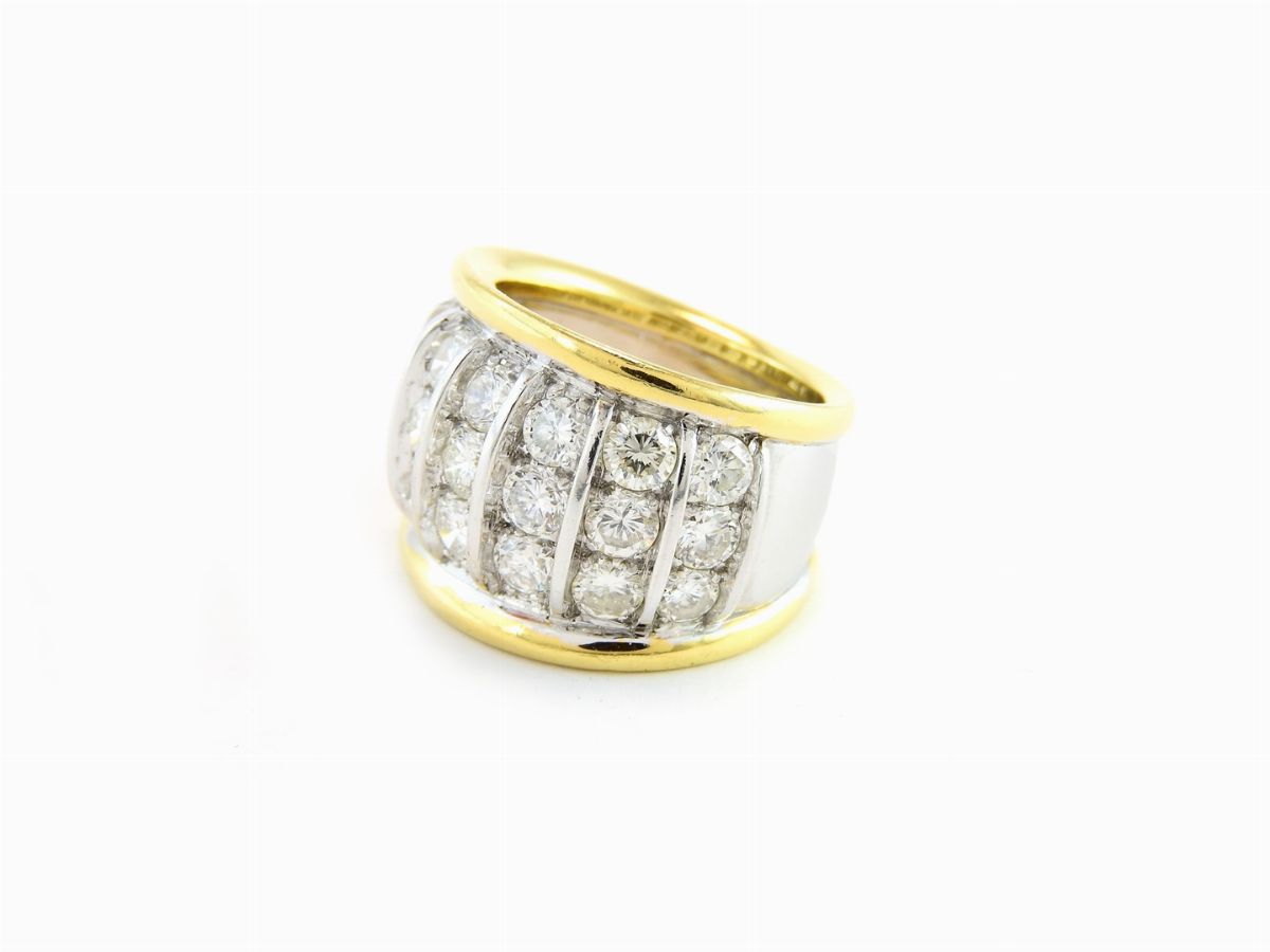 Anello a Fascia in Oro Bianco e Giallo con Diamanti