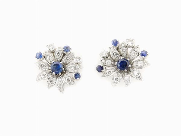 White gold earrings with diamonds and sapphires  - Auction Jewels and Watches - I - Maison Bibelot - Casa d'Aste Firenze - Milano