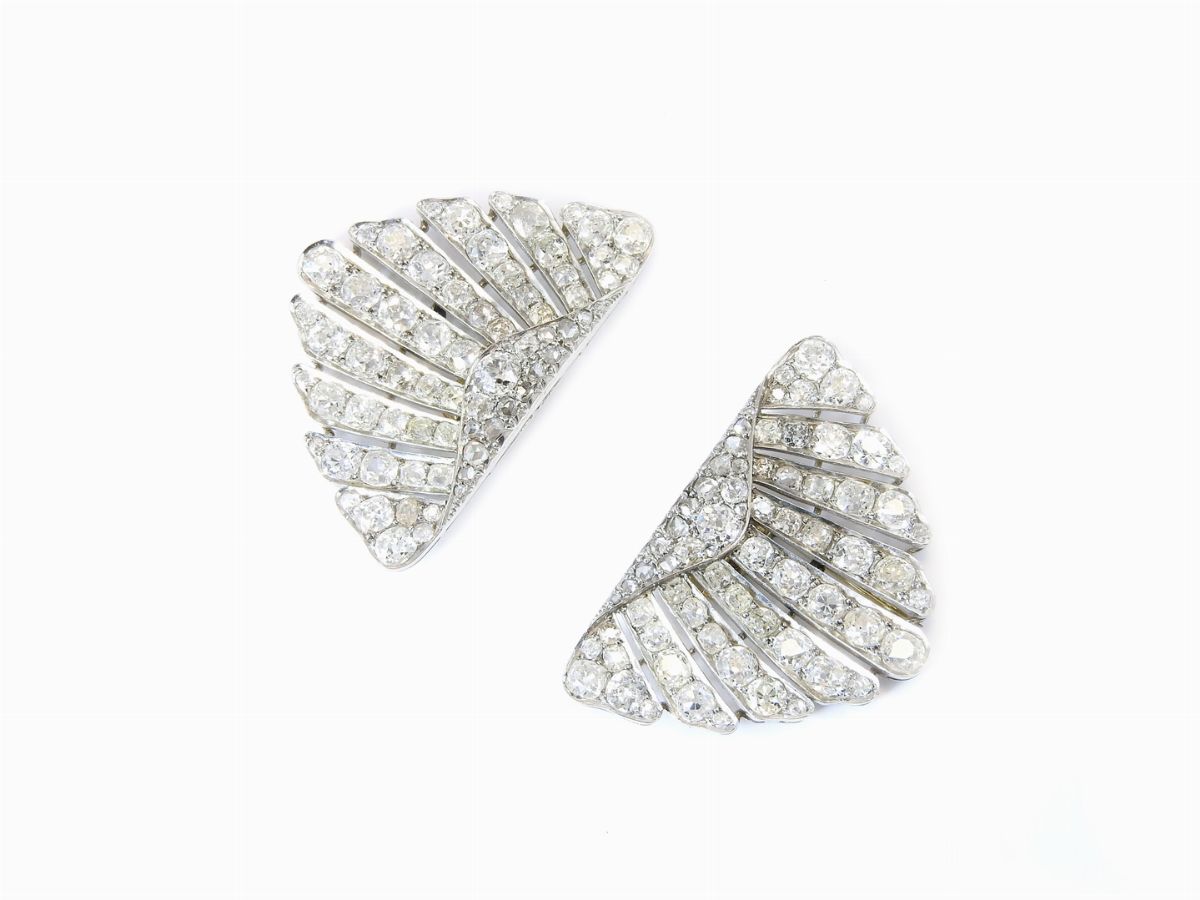 Spilla a Doppia Clip in Oro Bianco e Diamanti