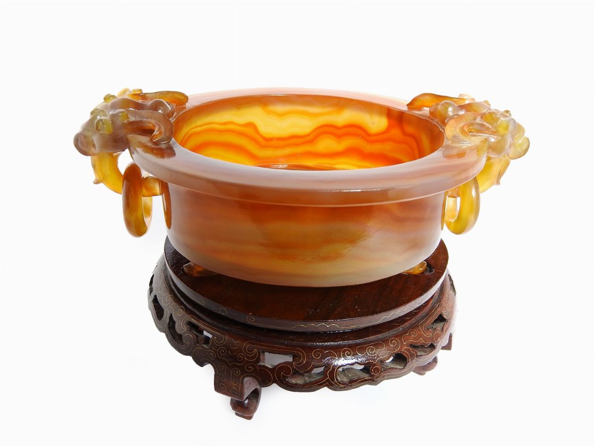 Grande Tazza Rotonda Lavorata in Corniola Policroma
