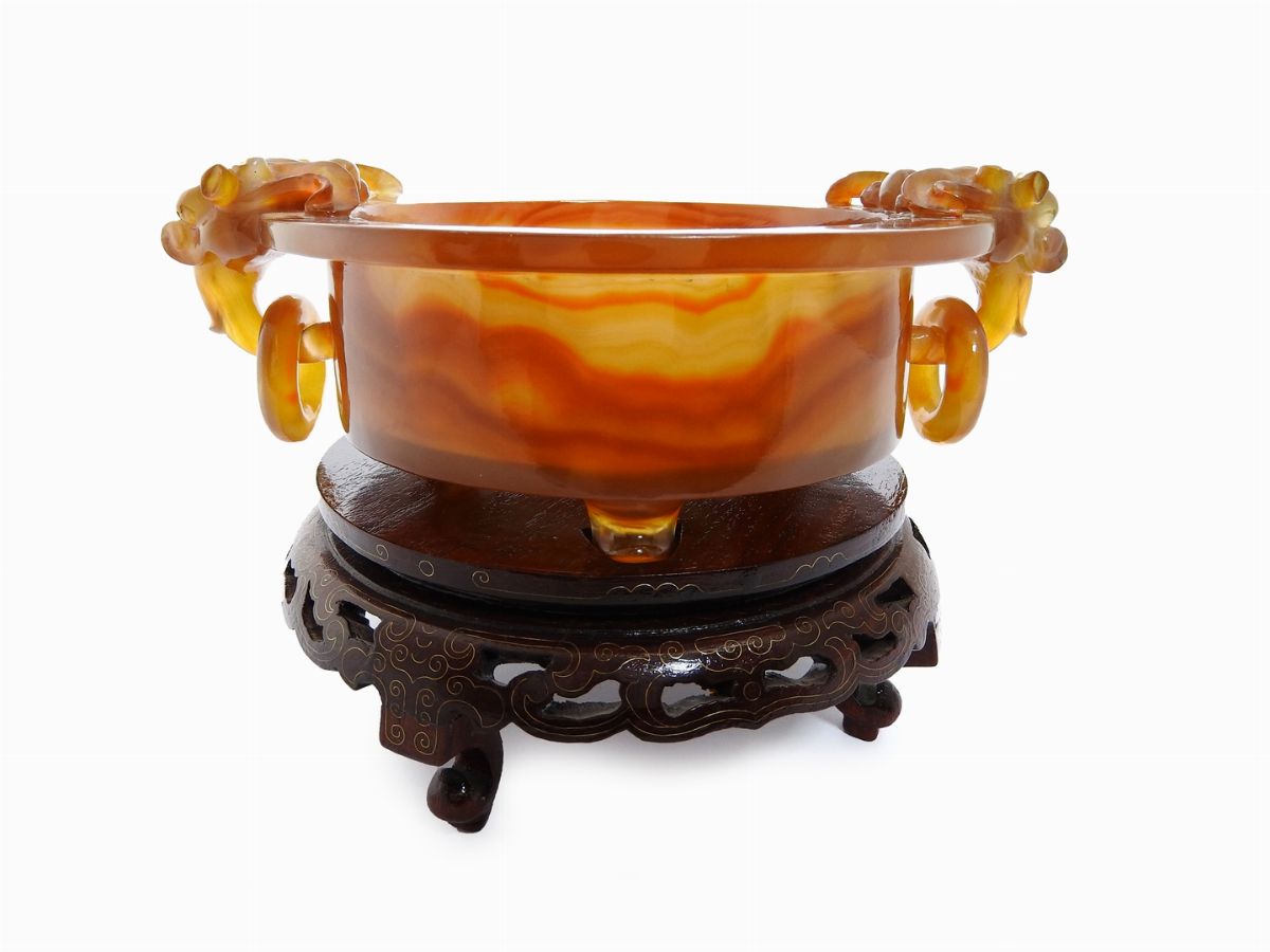 Grande Tazza Rotonda Lavorata in Corniola Policroma