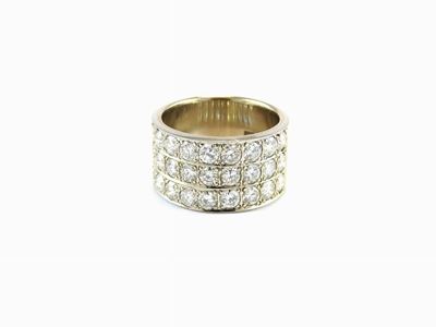 Anello a Fascia in Oro Bianco con Diamanti