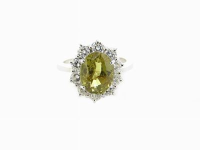 Anello a Margherita in Platino con Diamanti e Alessandrite Naturale