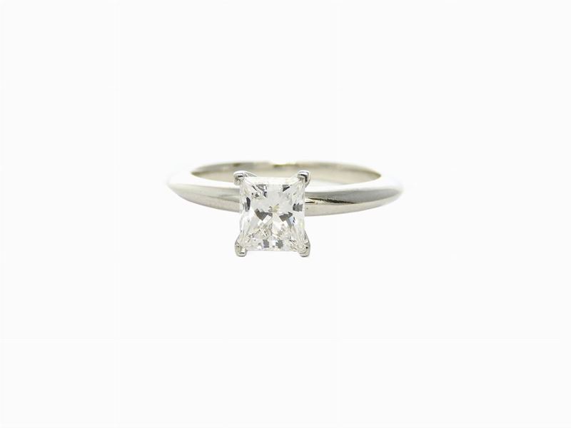 Anello Solitario Tiffany in Platino con Diamante