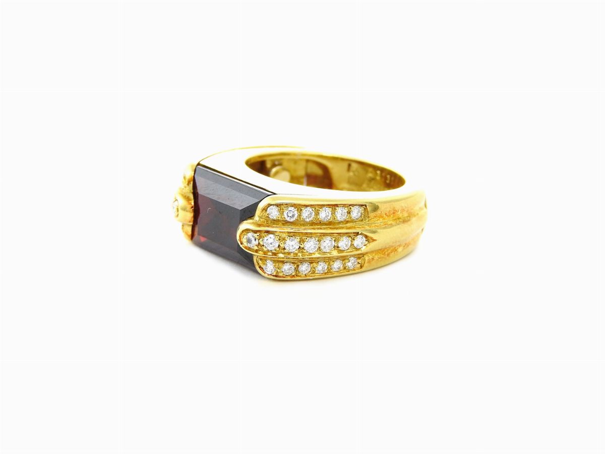 Anello Audemars Piguet in Oro Giallo, Diamanti e Granato