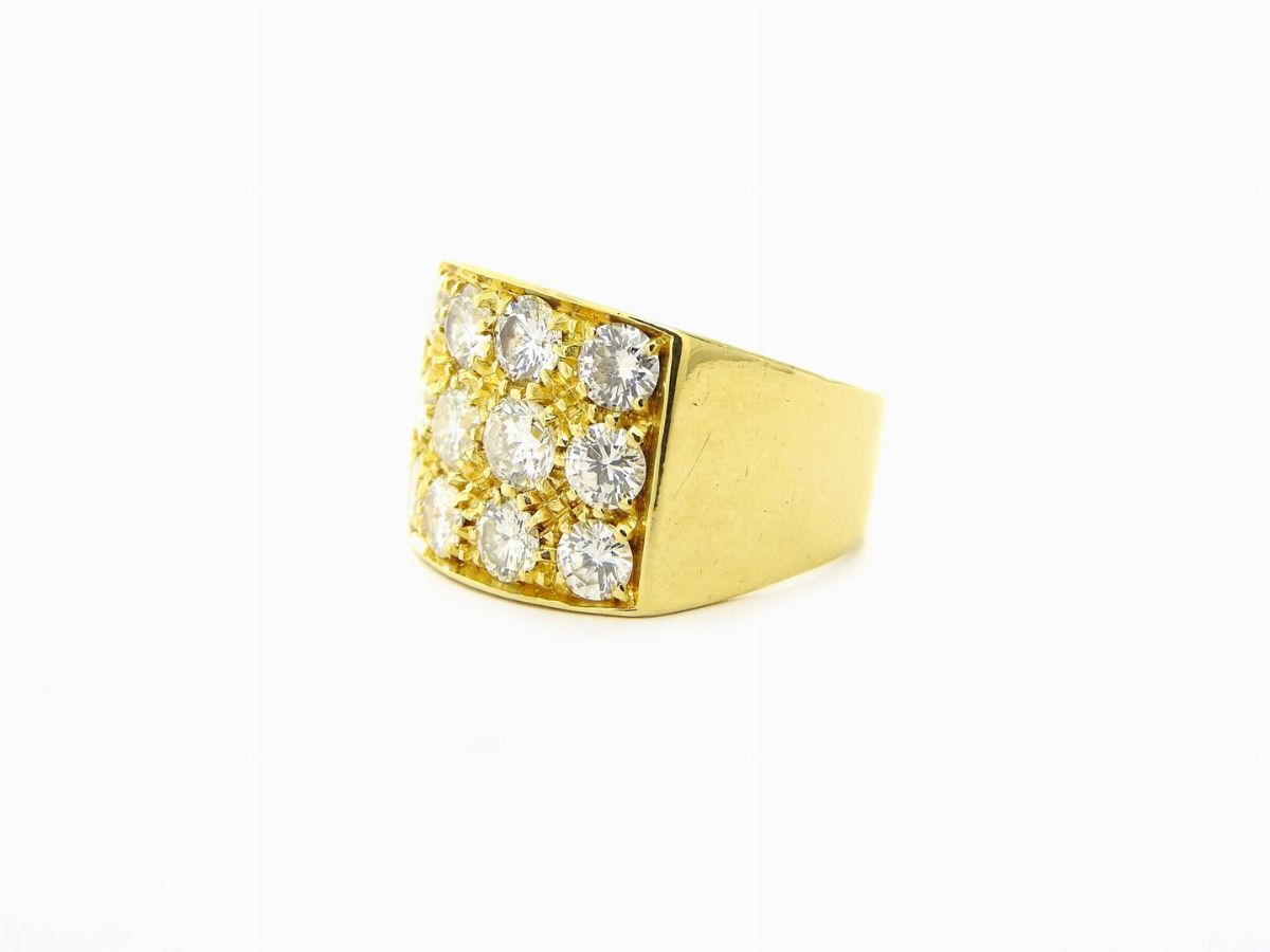 Anello a Fascia in Oro Giallo e Diamanti
