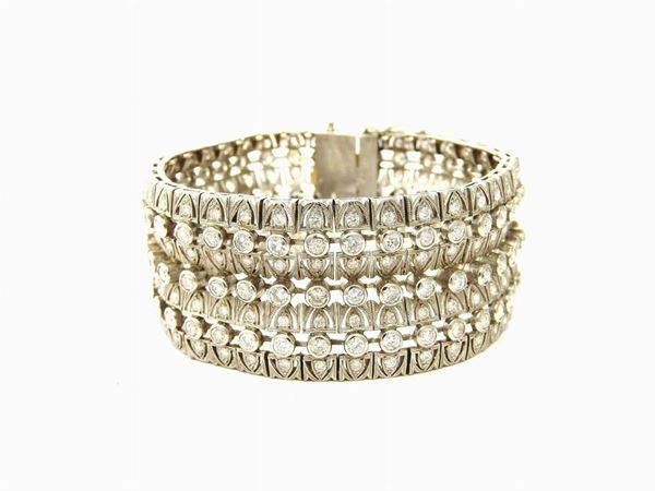 Platinum and yellow gold bracelet with diamonds