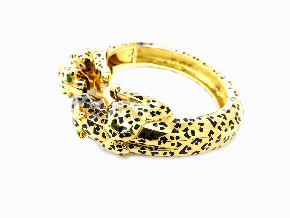 Bracciale Animalier Rigido Cartier, Double Panthére in Oro Giallo, Smeraldi e Smalti