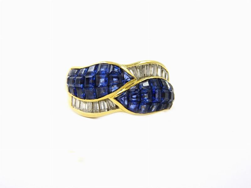 Anello in Oro Giallo con Diamanti e Zaffiri