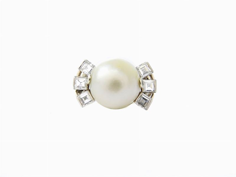 Anello in Oro Bianco, Diamanti e Perla Naturale