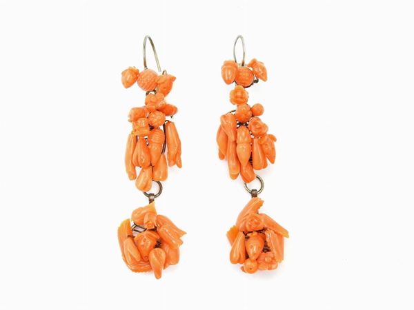 Low alloy yellow gold ear pendants with orange corals