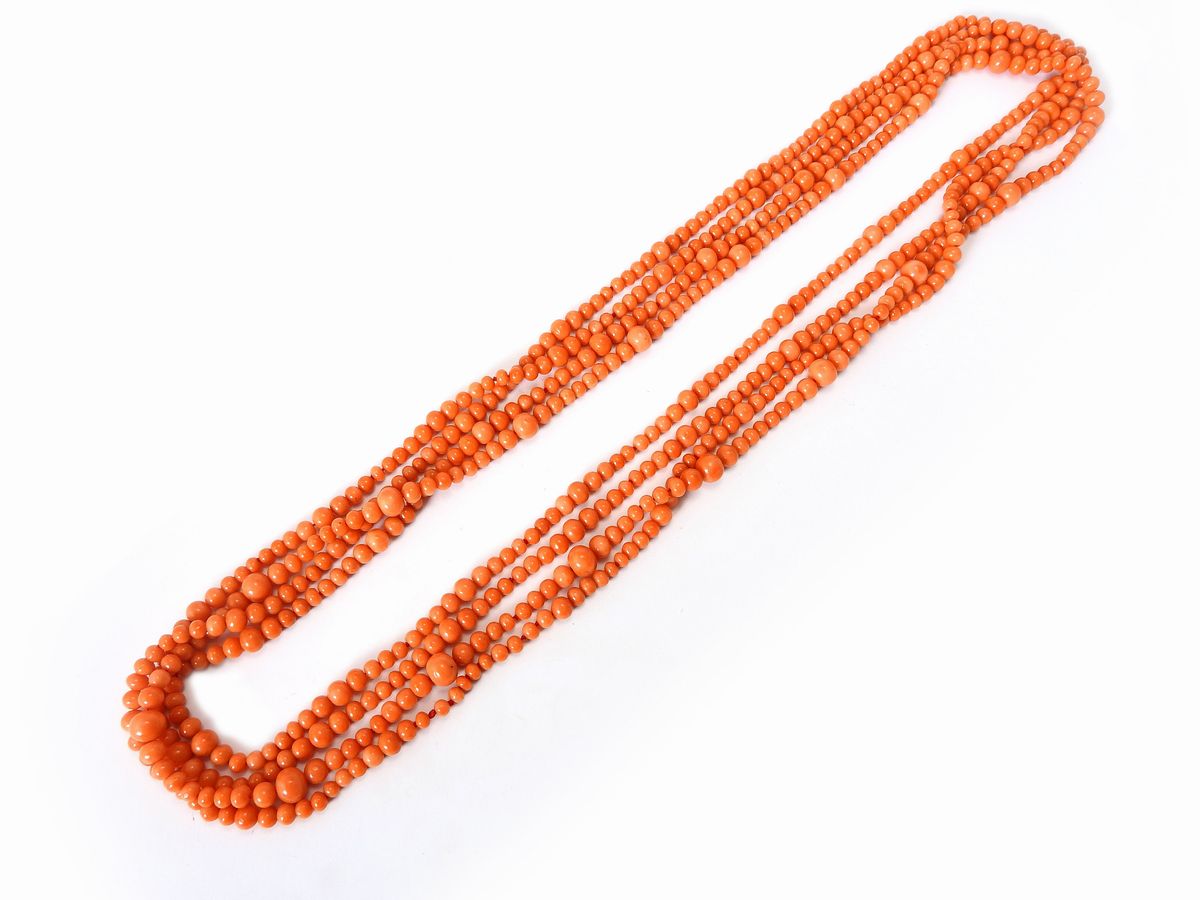 Lunga Collana di Sfere Schiacciate Scalari di Corallo Arancio
