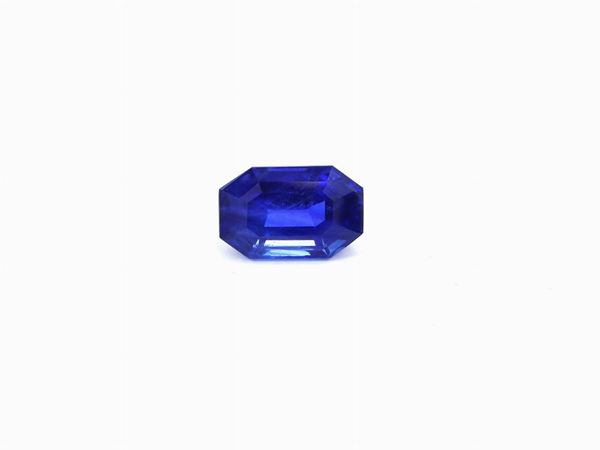 Natural sapphire
