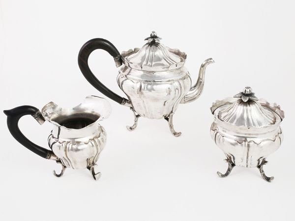 A silverplated tea set  (begin of 19th)  - Auction House Sale: Furniture and Paintings from Villa Roseto  - Florence - II - II - Maison Bibelot - Casa d'Aste Firenze - Milano
