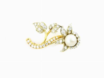 Spilla Enrico Serafini in Oro Bianco e Giallo con Diamanti e Perla