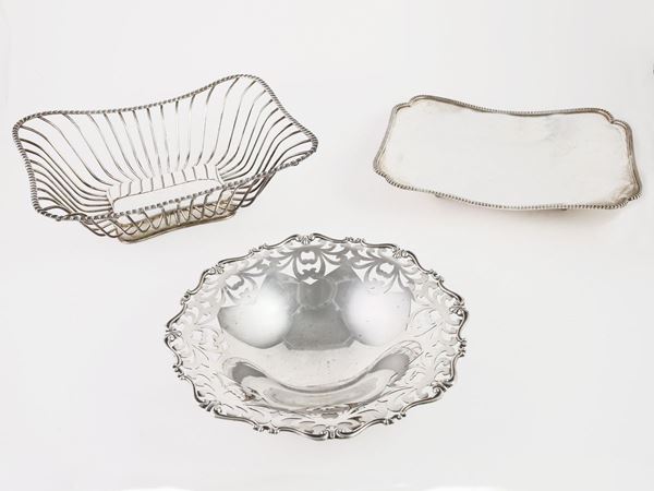 Three silver baskets  - Auction House Sale: Furniture and Paintings from Villa Roseto  - Florence - II - II - Maison Bibelot - Casa d'Aste Firenze - Milano