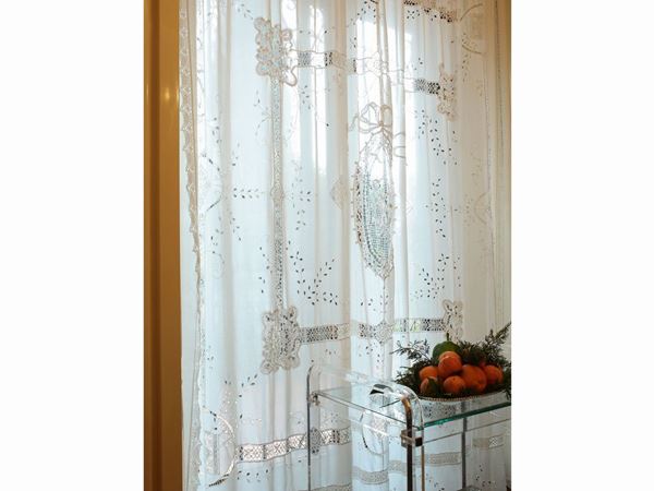 A white muslin curtain
