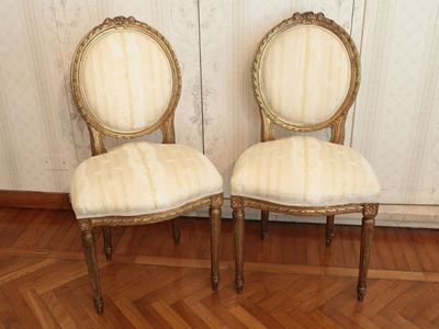 Coppia di Sedie in Legno Initagliato e Dorato
