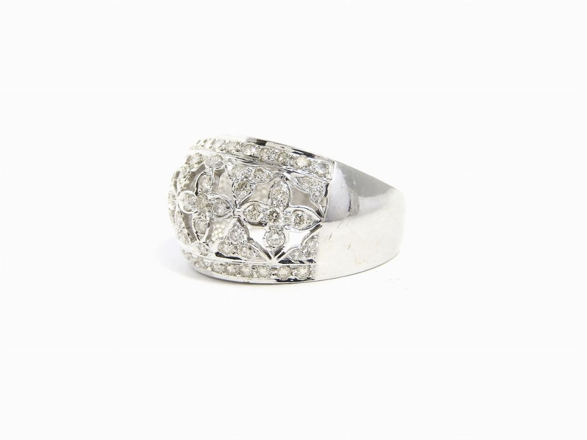 Anello a Fascia in Oro Bianco e Diamanti