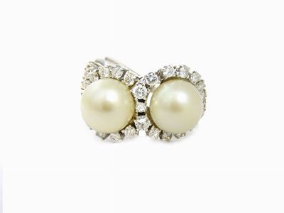 Anello Oro Bianco con Diamanti e Perle Coltivate Akoya