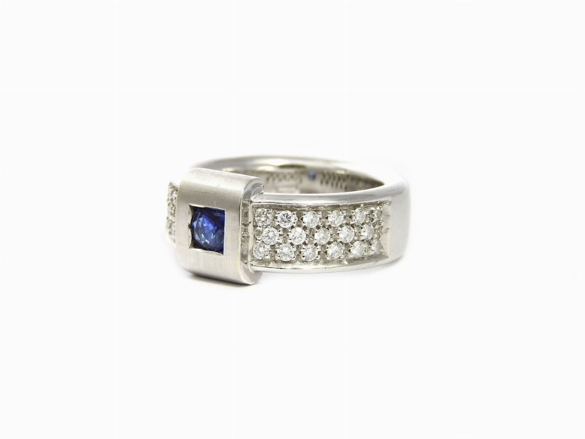 Anello Salvini in Oro Bianco con Diamanti e Zaffiro