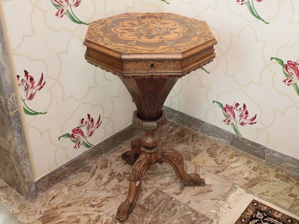 A mother of pearl inlais table