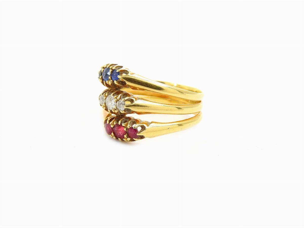 Anello in Oro Giallo con Diamanti, Rubini e Zaffiri