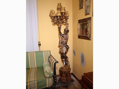 Grande Torciera in Legno Laccato e Dorato