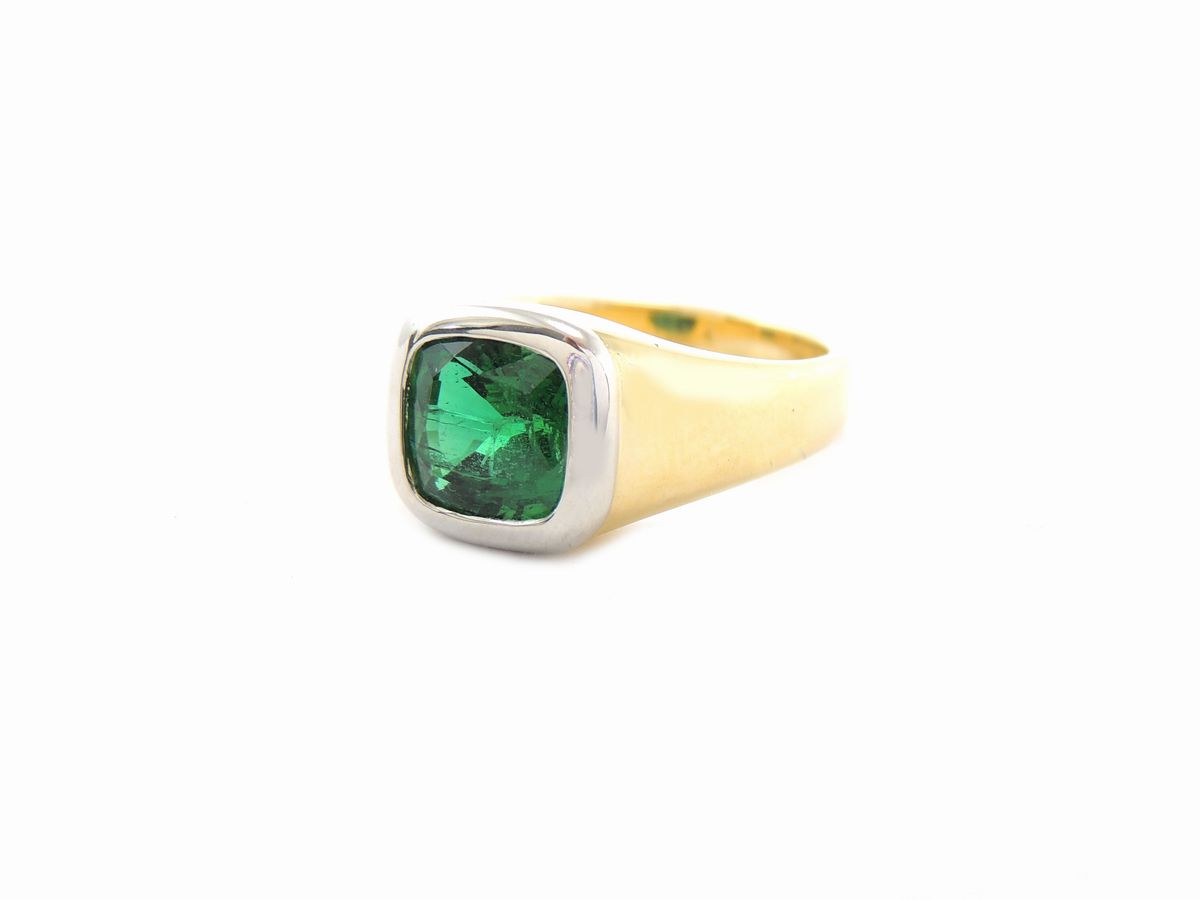 Anello a Fascia in Oro Giallo e Bianco con Smeraldo