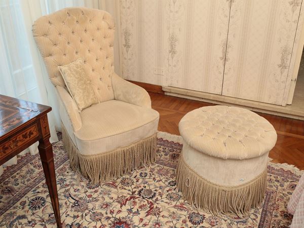 A little armchair with pouff  - Auction House Sale: Furniture and Paintings from Villa Roseto  - Florence - II - II - Maison Bibelot - Casa d'Aste Firenze - Milano