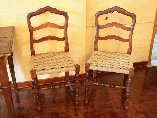 A six walnut chairs set