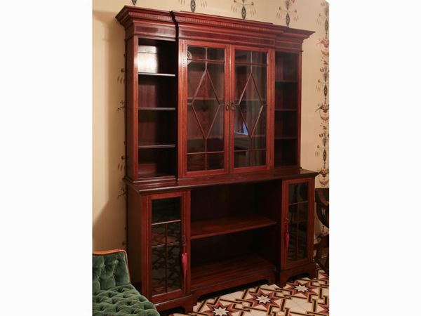 A mahogany bookcase  (early 20th century)  - Auction House Sale: Furniture and Paintings from Villa Roseto  - Florence - II - II - Maison Bibelot - Casa d'Aste Firenze - Milano