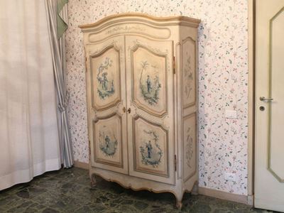Armadio in Legno Laccato