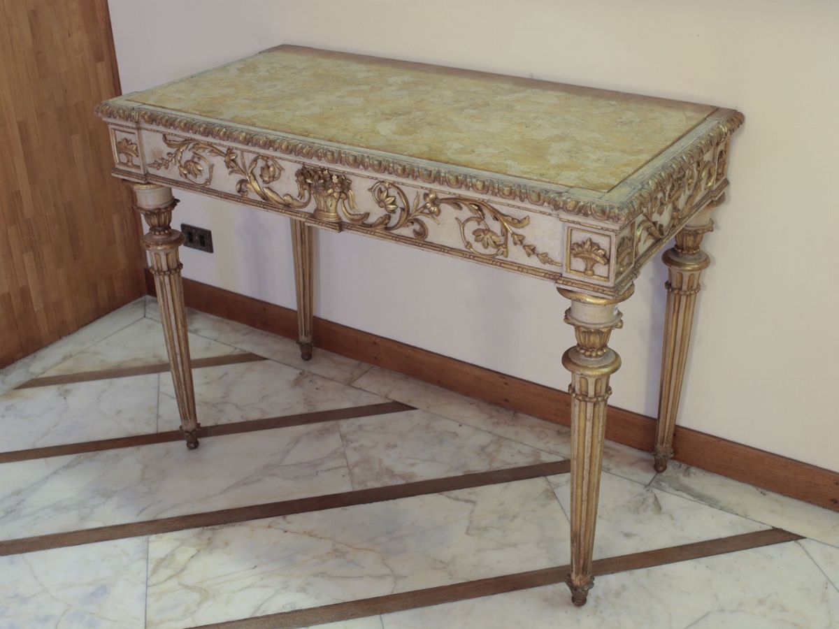 Console in Legno Laccato e Dorato