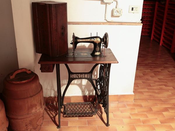 A sewing machine, Singer manufature
