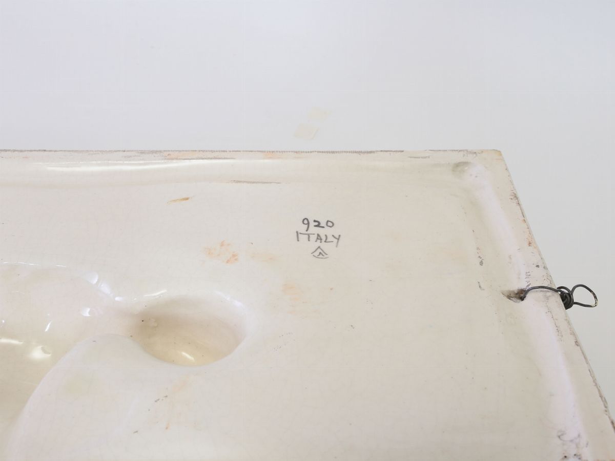Coppia di Placche in Ceramica Smaltata