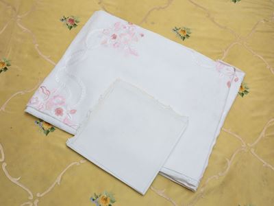 Tovaglia Rotonda in Puro Lino Bianco, Artigianato Fiorentino
