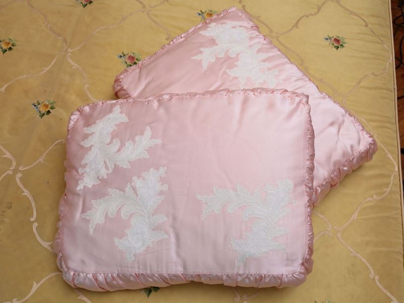 Coppia di Cuscini in Raso Rosa