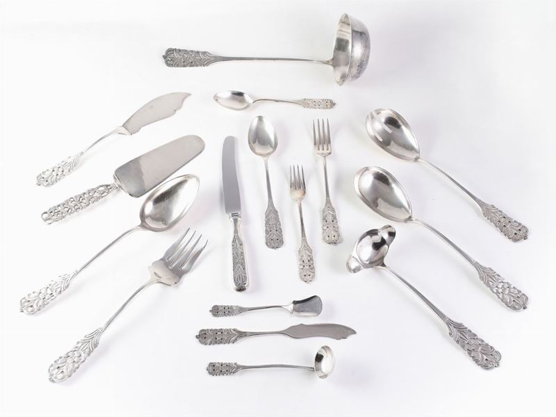 Servito di Posate in Argento Sterling