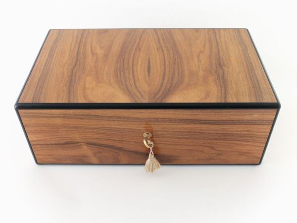 A walnut cigars box, Elie Bleu Paris