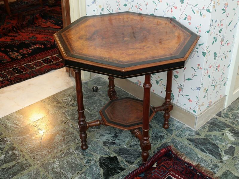 Tavolino da Appoggio in Noce