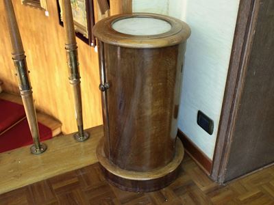 Colonna Portavassoio Impiallacciata in Piuma di Mogano