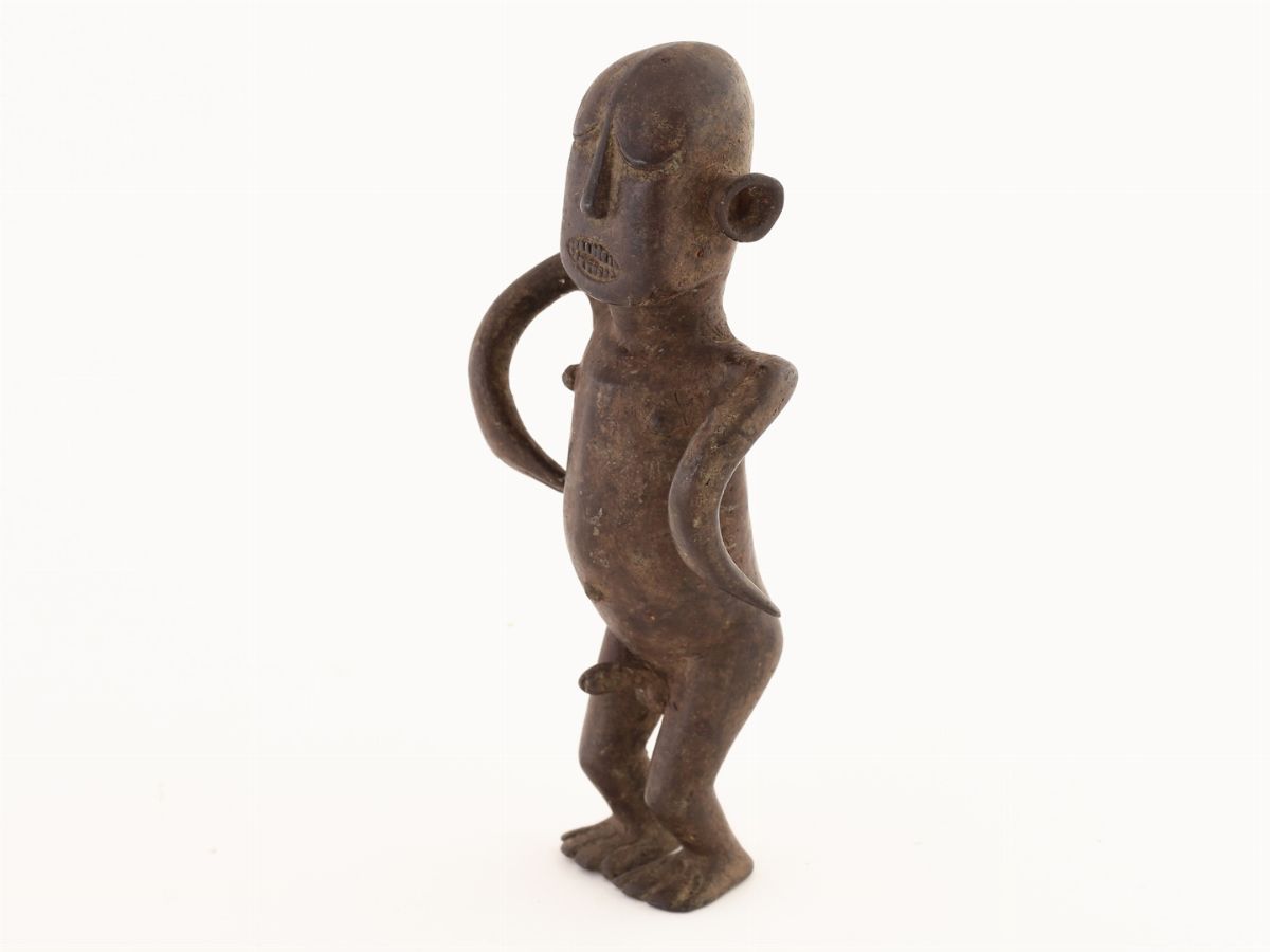 Piccola Figura Tribale in Bronzo
