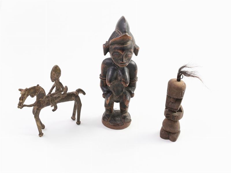 Tre Sculture Tribali in Legno e Bronzo