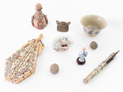 Lotto di Curiosità Orientali
